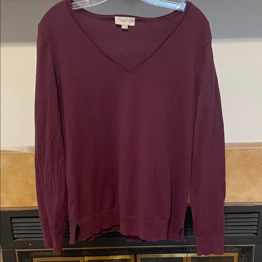 LOFT Women's V-Neck Top - Burgundy (size L)